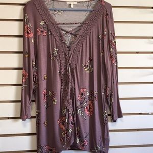 Floral stretch lace crossing blouse